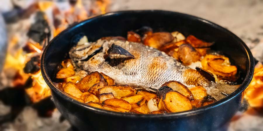 Orada ispod peke s krumpirima